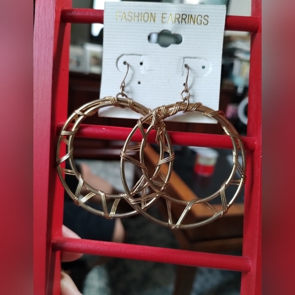 👜$3 - Set of‎ earrings (2 pair) bronze. #105 - Picture 11 of 13